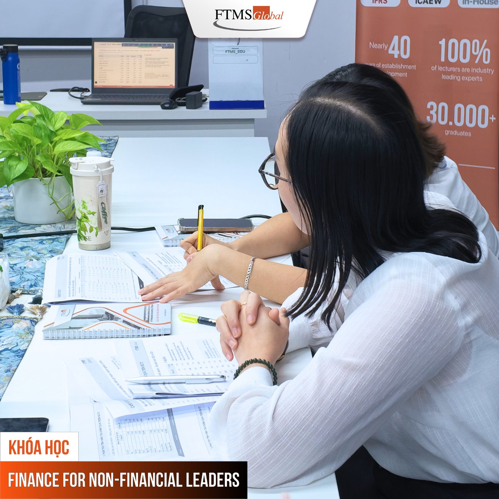 Hình ảnh buổi học thứ 2 của khóa Finance For Non-Financial Leaders